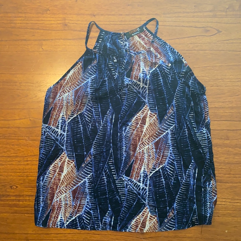 Renee C. Keyhole Tank